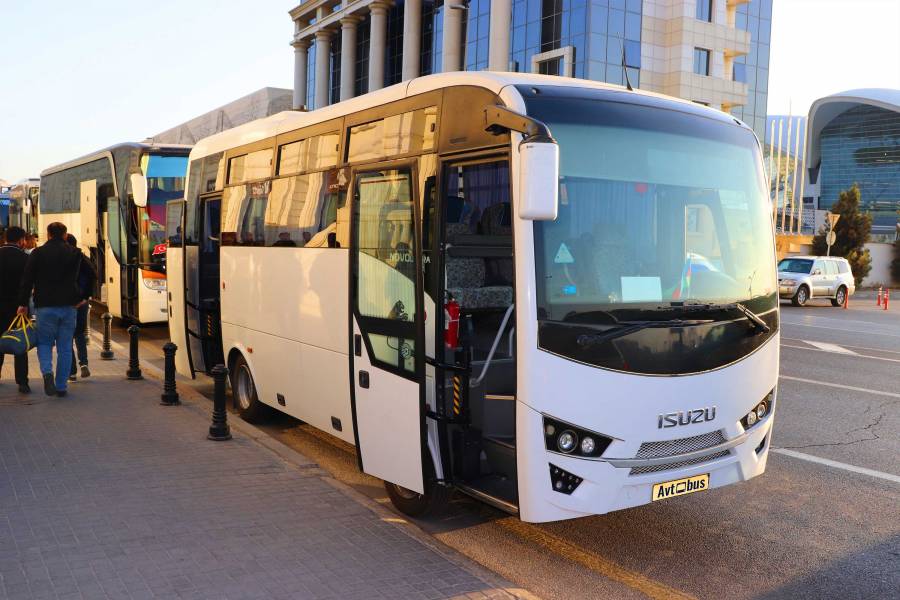 İsuzu Nova Ultra